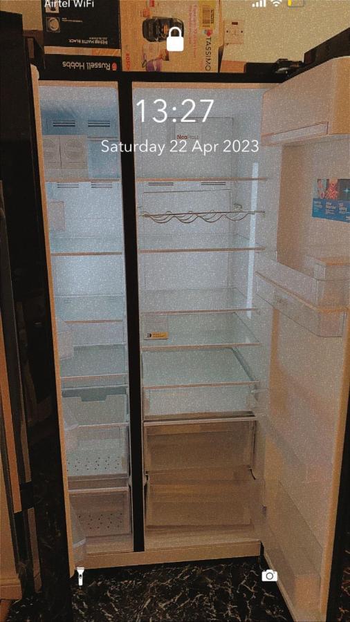 Lovely 2 Bed Flat/Apt In East London- Nice Estate. Dagenham Exterior photo